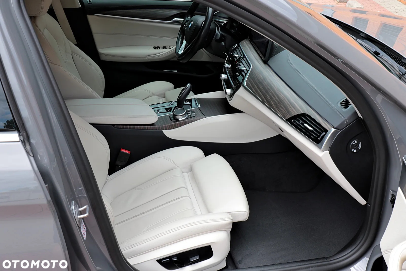 BMW Seria 5 530i GPF Luxury Line - 24