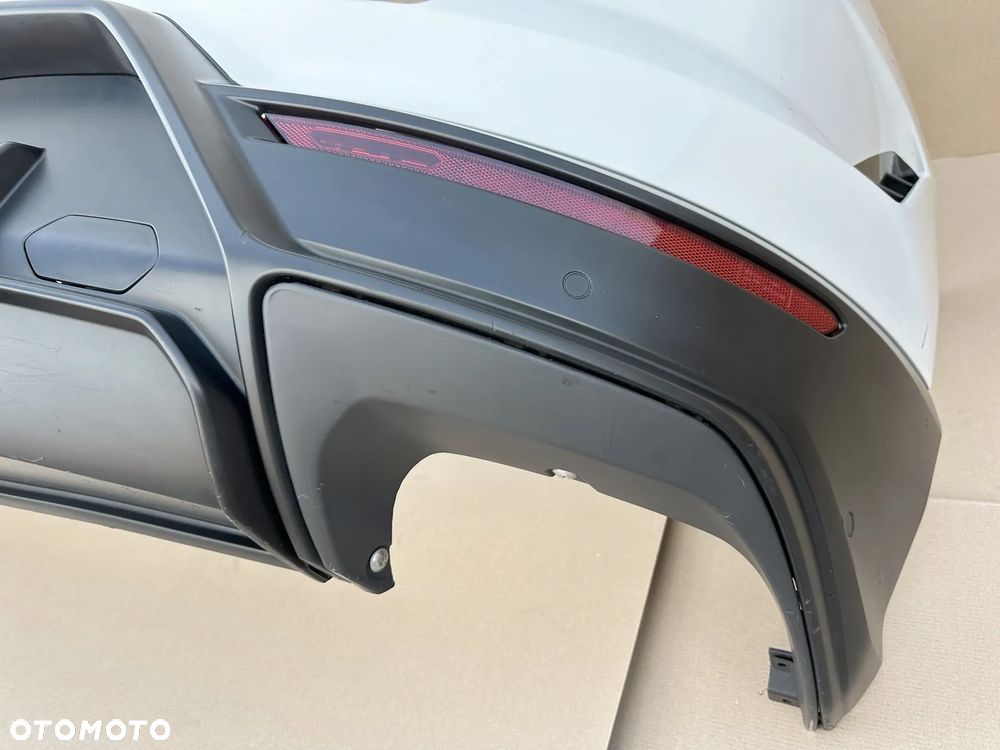 Zderzak Tylny Lamborghini URUS, kompletny - tył - 6