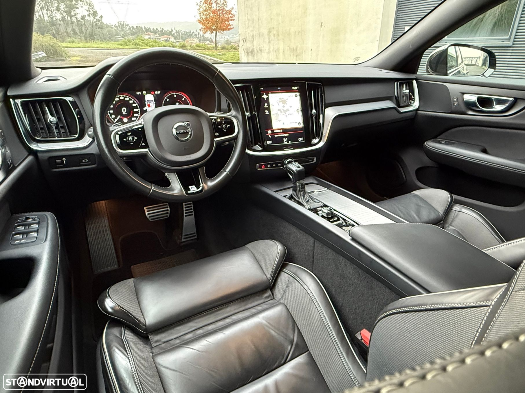 Volvo V60 2.0 D4 R-Design Geartronic - 9