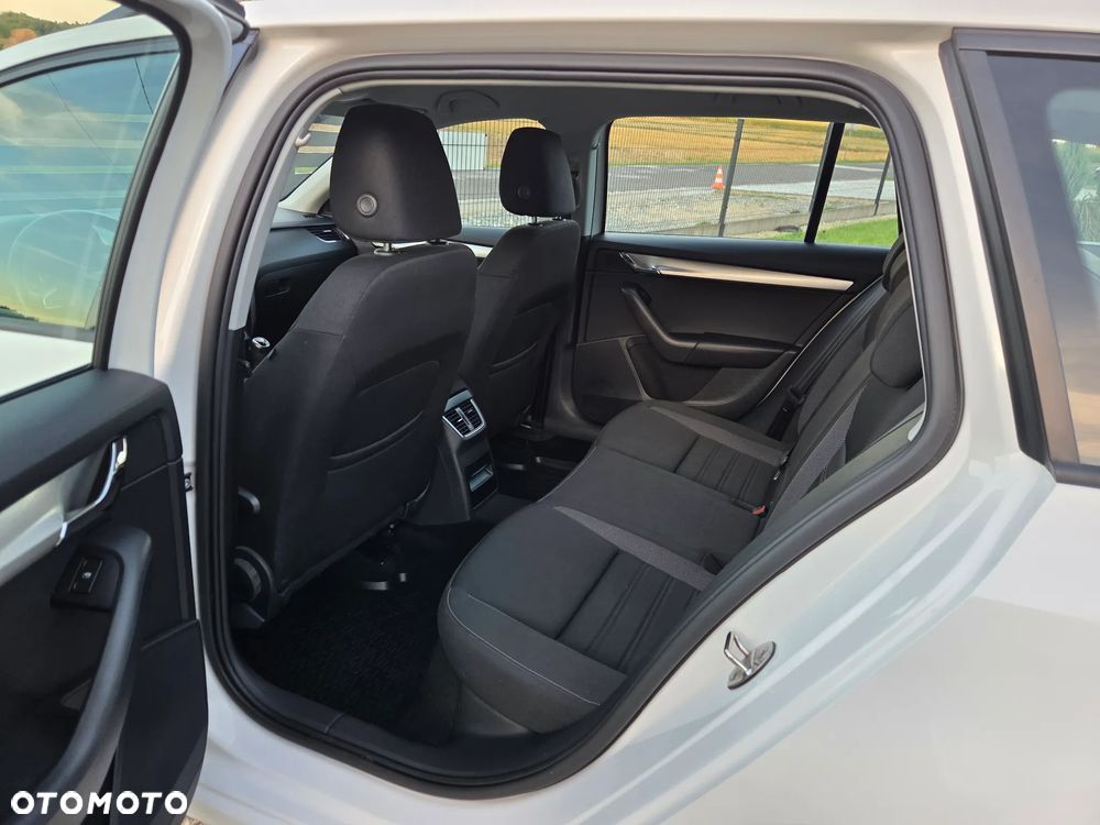 Skoda Octavia 1.6 TDI Ambition - 15