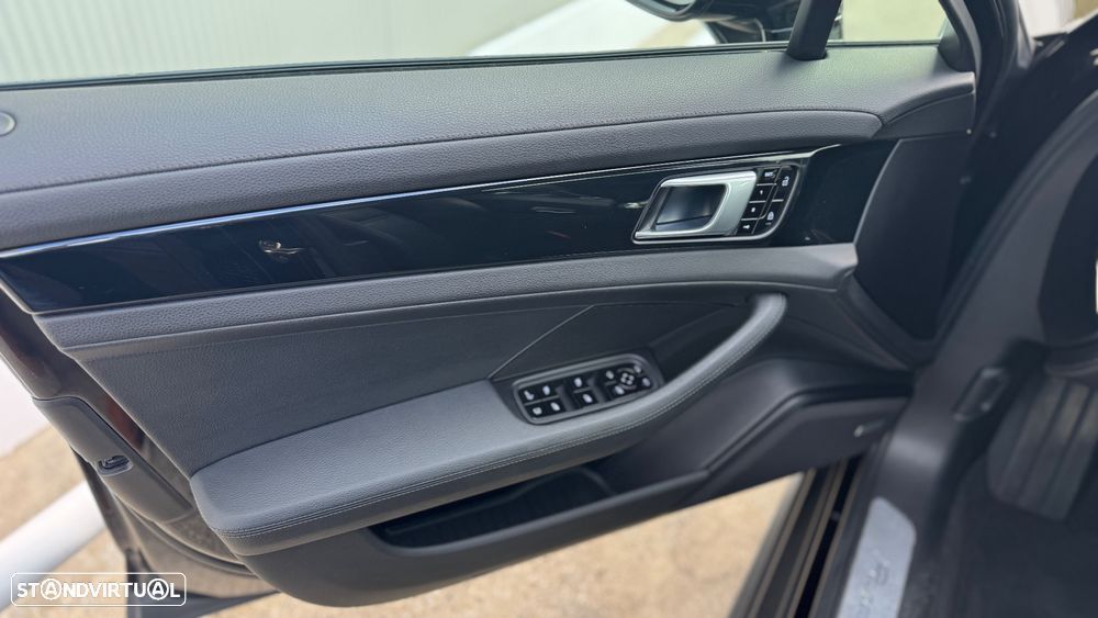 Porsche Panamera Sport Turismo 4 E-Hybrid - 41