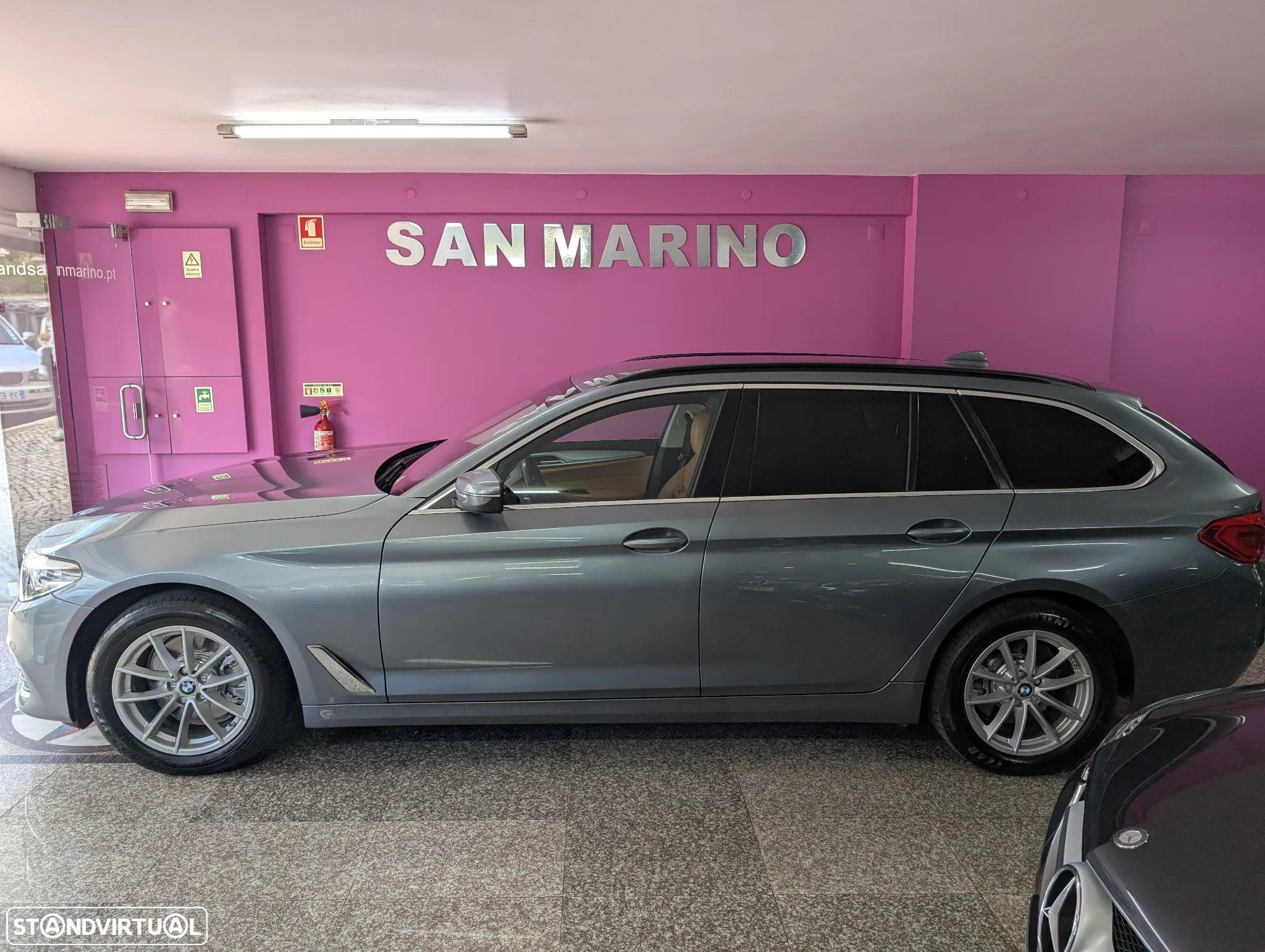 BMW 518 d Line Luxury Auto - 2