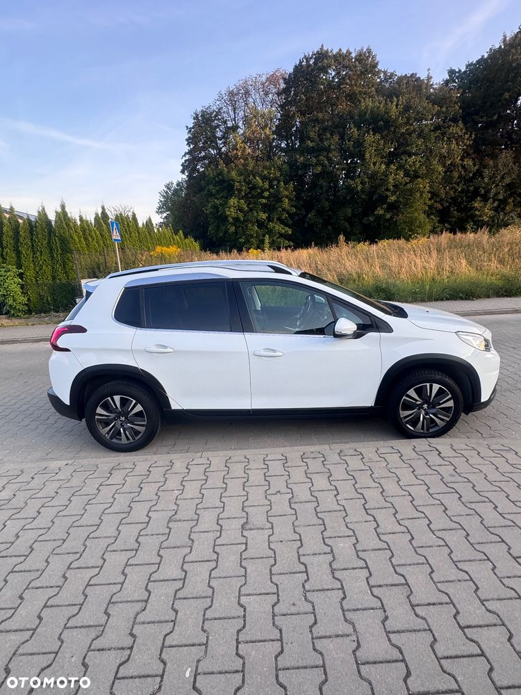 Peugeot 2008 1.2 Pure Tech Style S&S EAT6 - 9