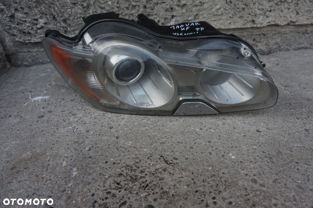 LAMPA PRZEDNIA PRAWA JAGUAR XF X250 07/11r XENON