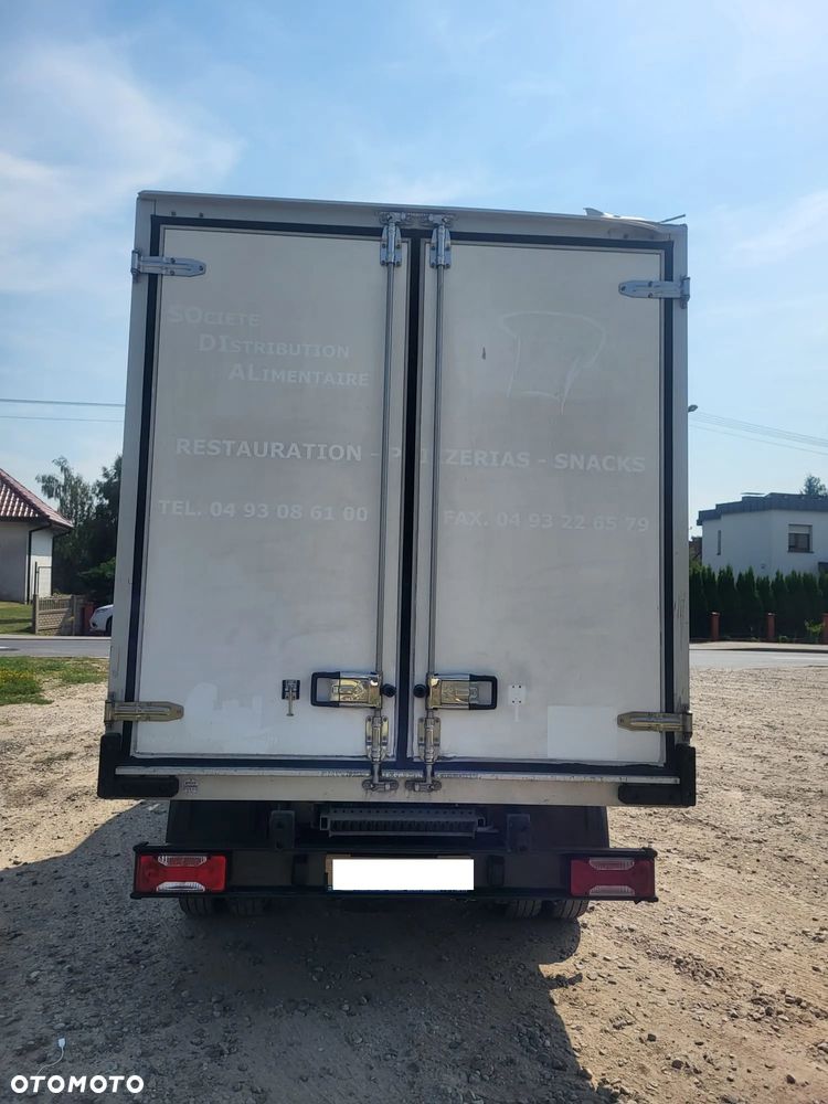 Iveco Daily 35C13 2015r IZOTERMA CHŁODNIA 230V MROŹNIA AGREGAT Bliźniaki - 13
