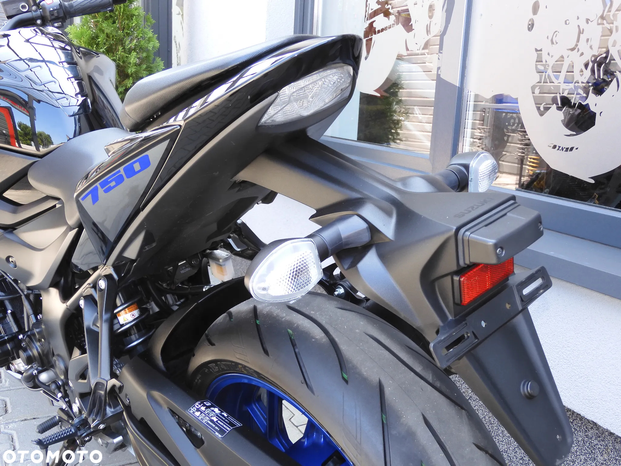 Suzuki GSX - 20