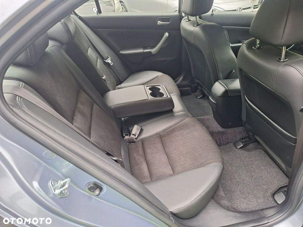 Honda Accord 2.0 Sport - 19