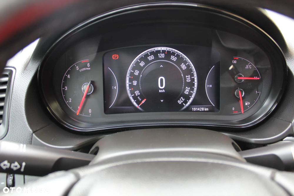 Opel Insignia - 25