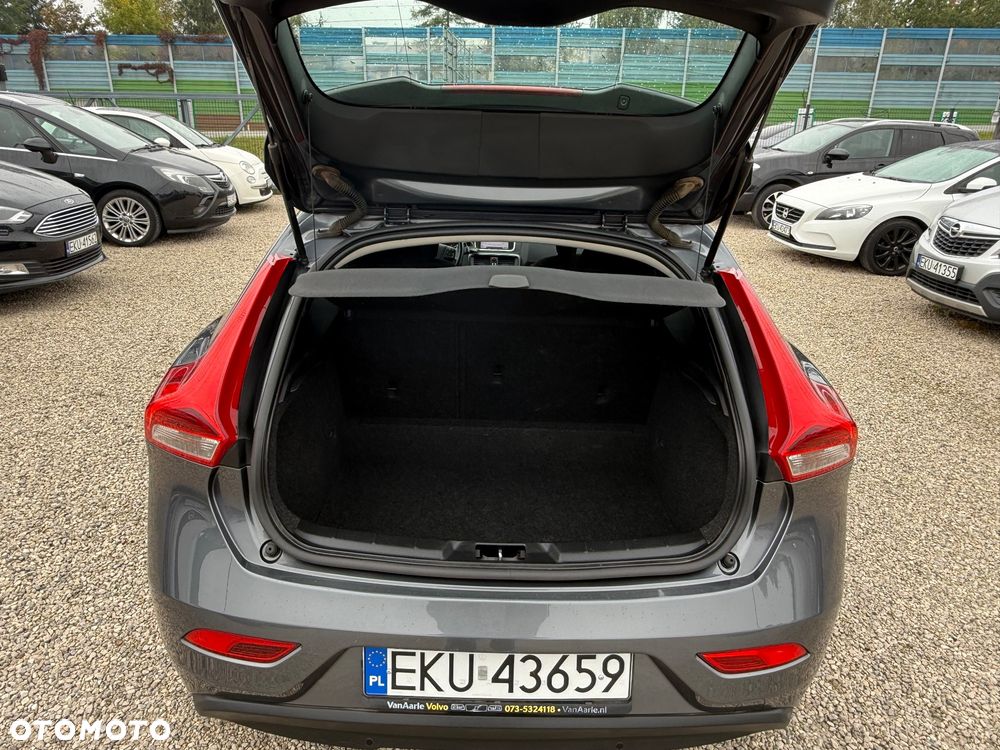 Volvo V40 - 20