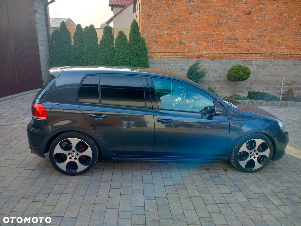 Volkswagen Golf - 4