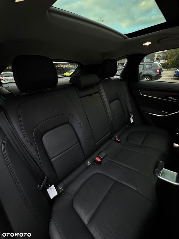 Jaguar F-Pace P250 AWD SE - 20
