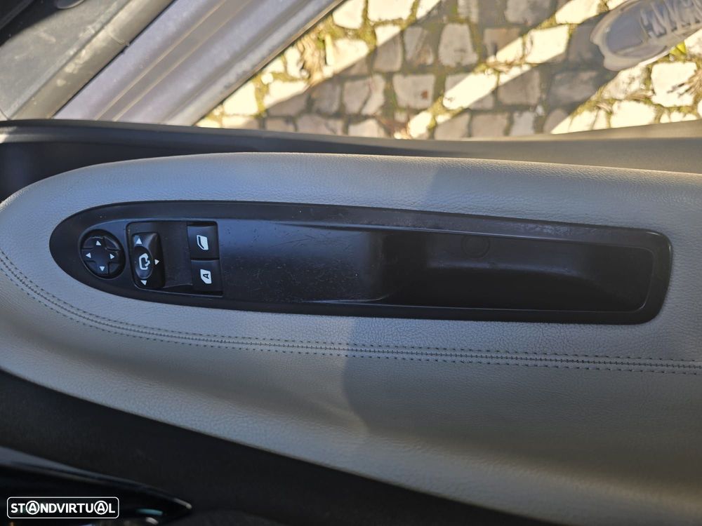 Citroën DS3 1.6 HDi Airdream Sport Chic - 25