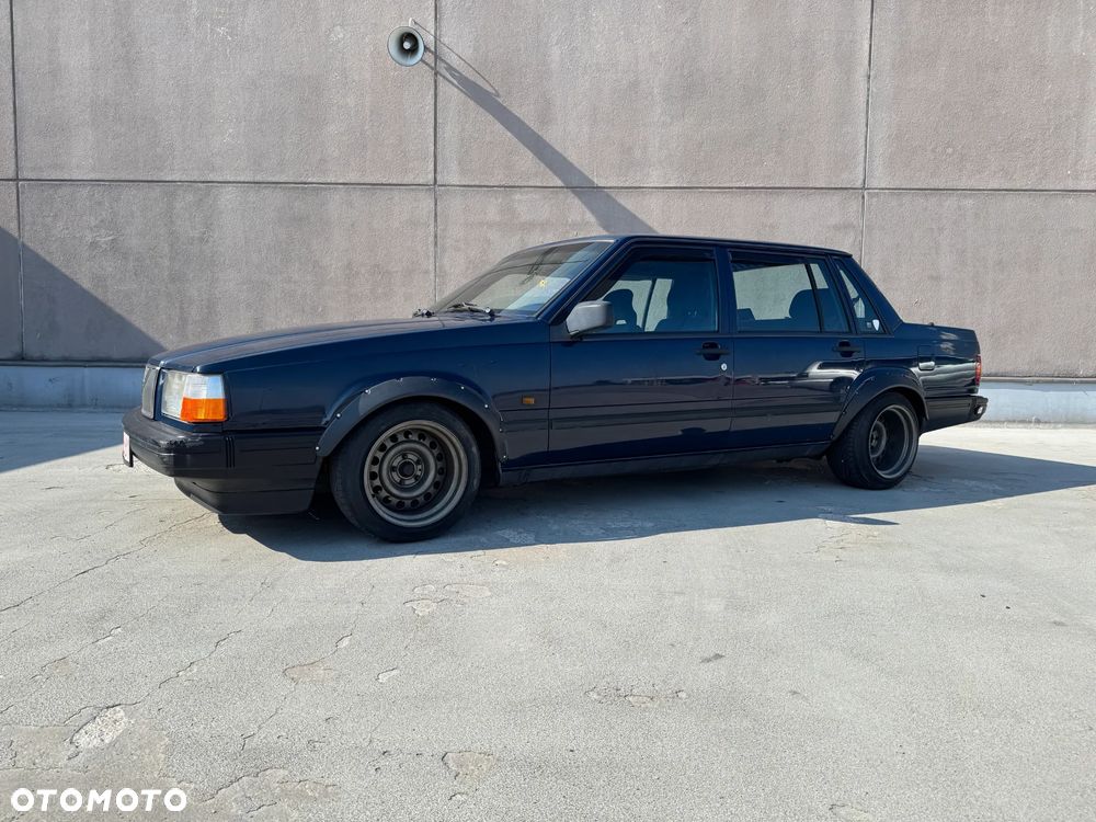 Volvo Seria 700 - 2