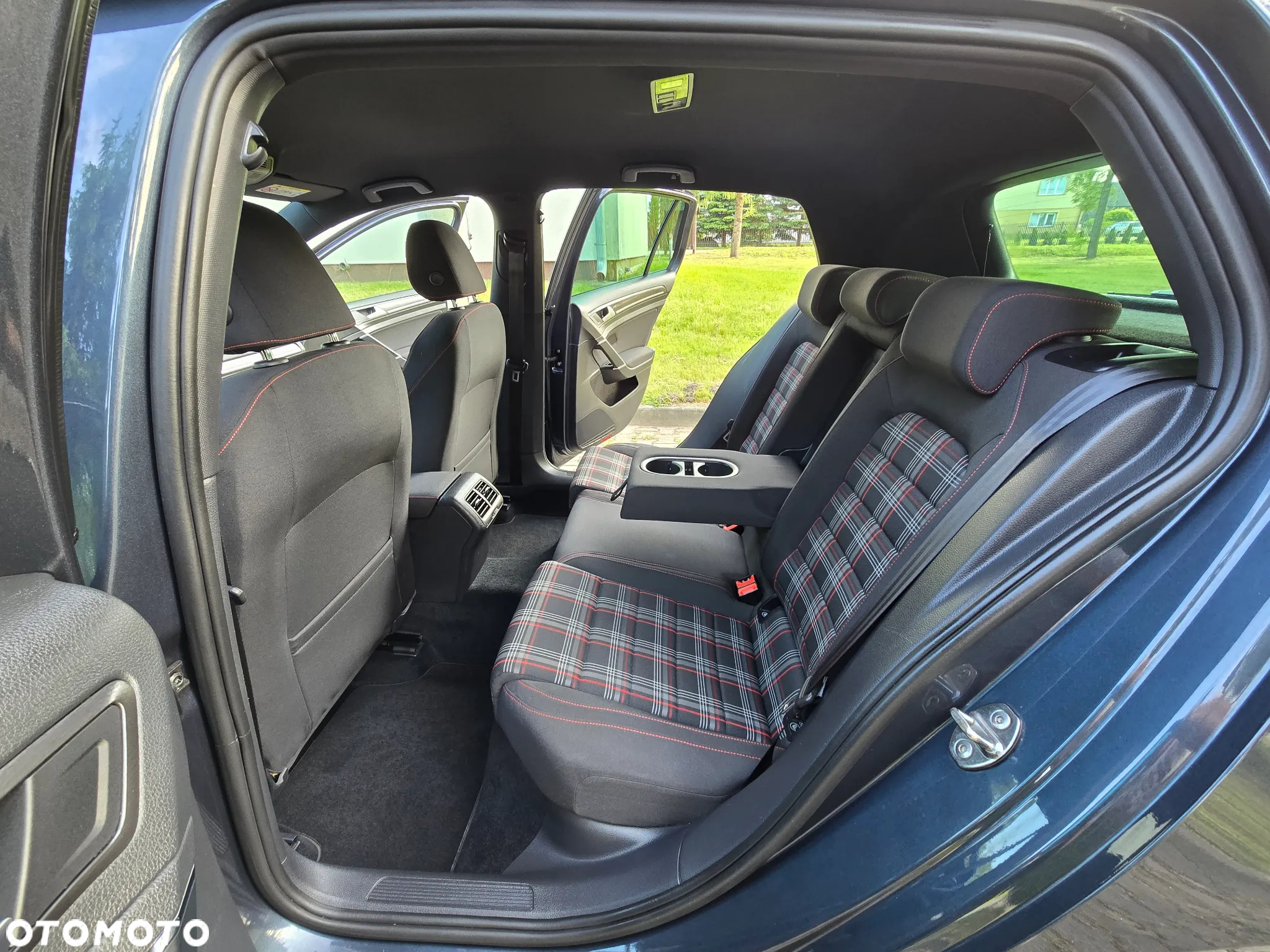 Volkswagen Golf GTI (BlueMotion Technology) DSG - 13