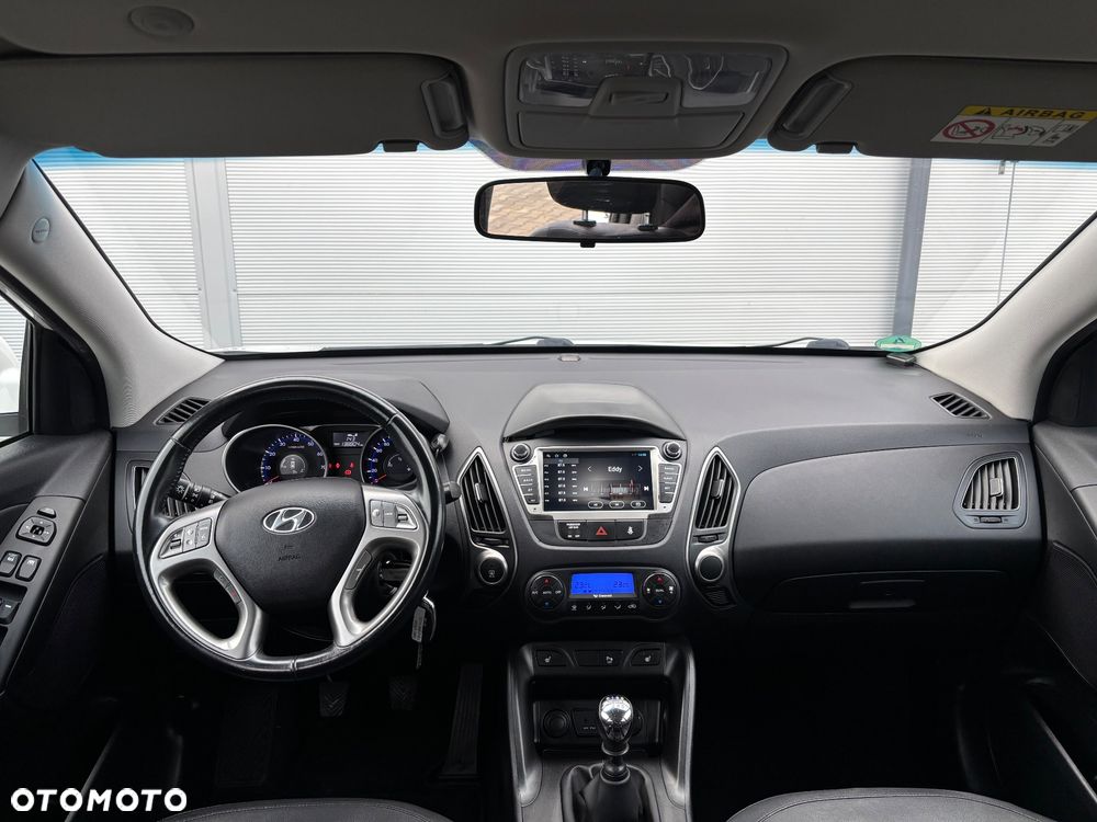 Hyundai ix35 1.6 2WD Fifa World Cup Edition - 24