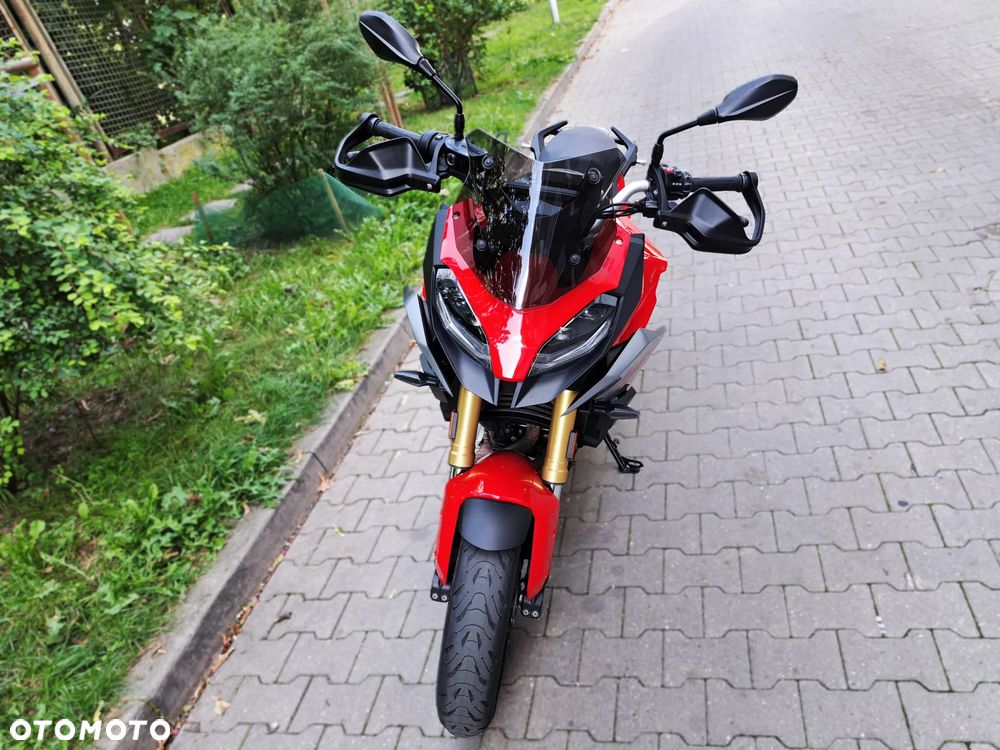 BMW XR - 10