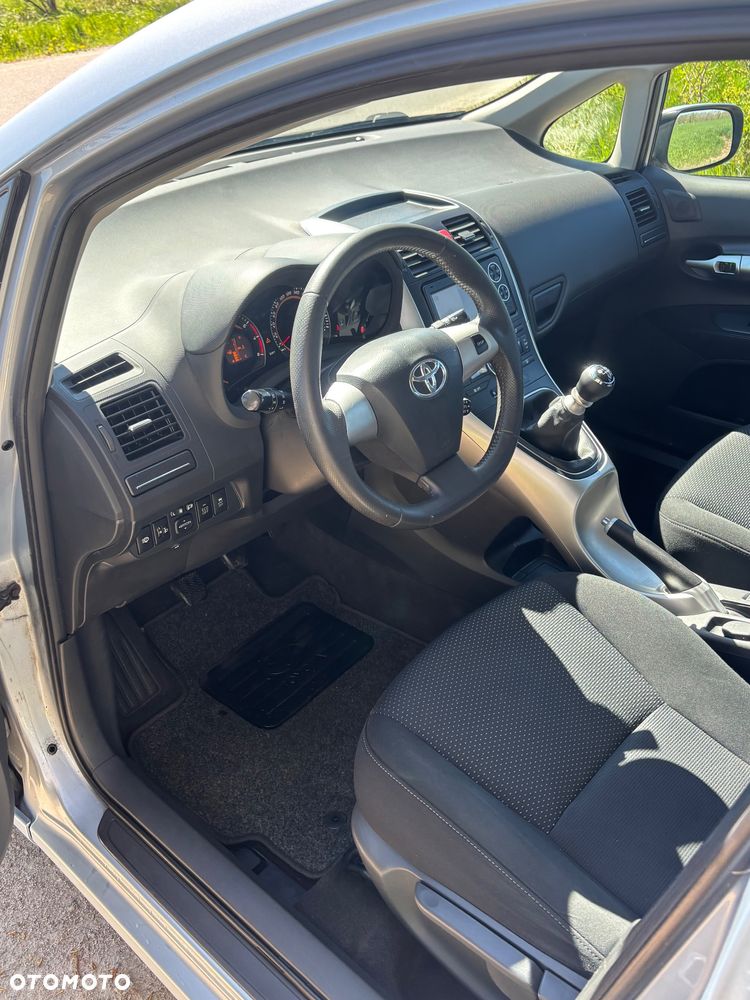 Toyota Auris 1.33 VVT-i Life+ - 12