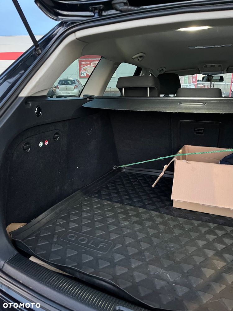 Volkswagen Golf VI 2.0 TDI Comfortline DSG - 25