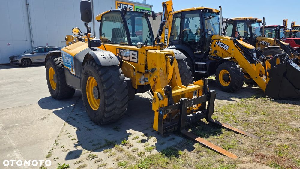 JCB 560-80 Agri Plus - 2