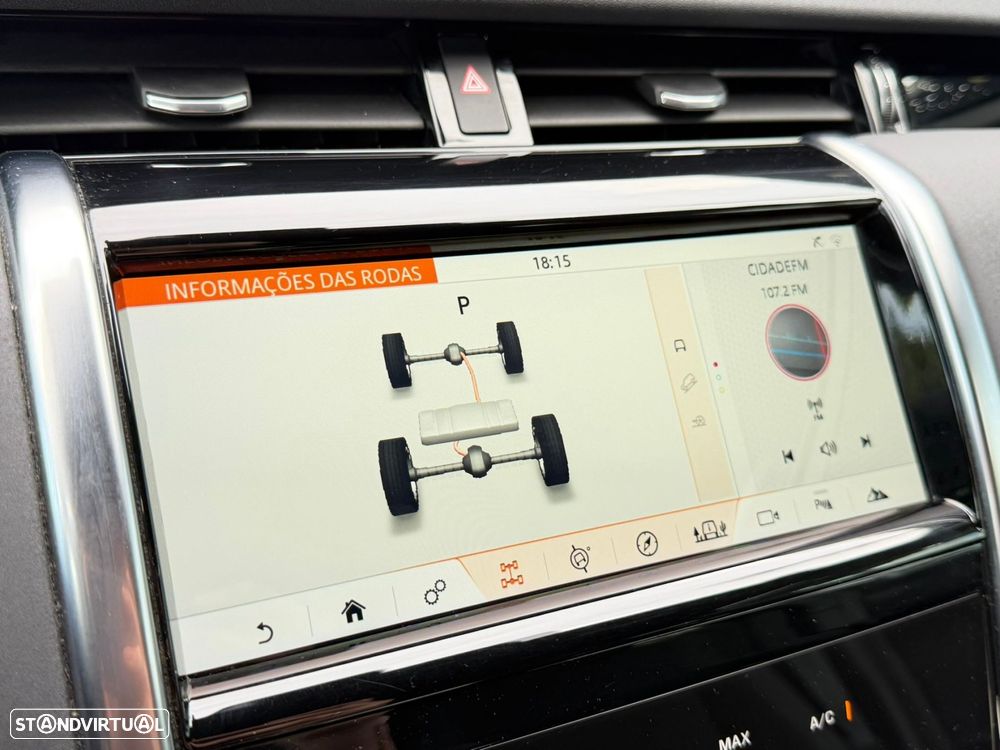 Land Rover Discovery Sport P300e Dynamic SE - 50