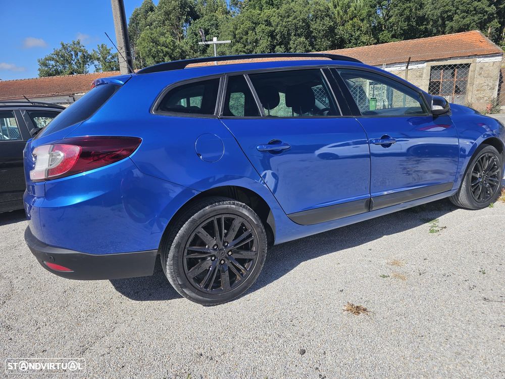 Renault Mégane Sport Tourer dCi 110 FAP Dynamique - 4