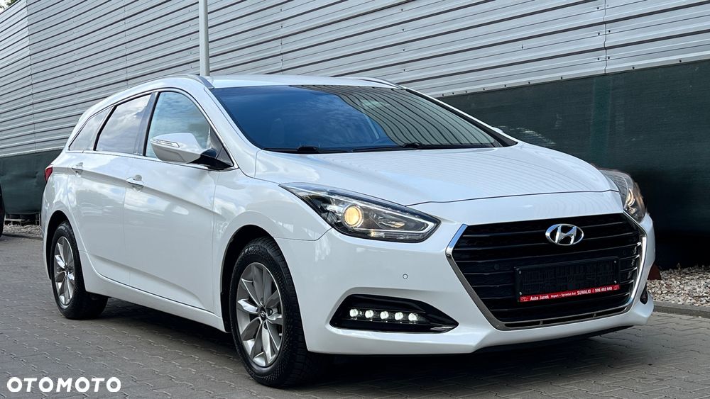 Hyundai i40 Kombi 1.7 CRDi DCT Premium - 1