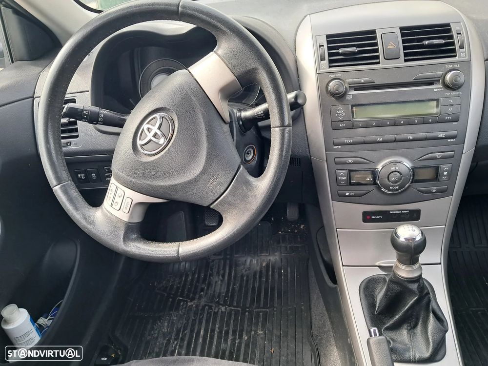 Toyota Corolla 1.4 D-4D Premium Pack - 3