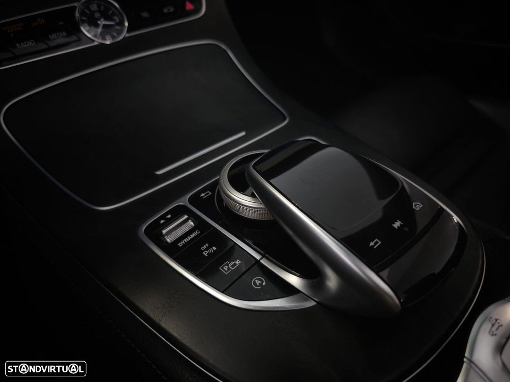 Mercedes-Benz E 220 d AMG Line - 37