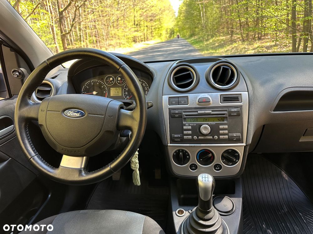 Ford Fiesta 1.3 - 9