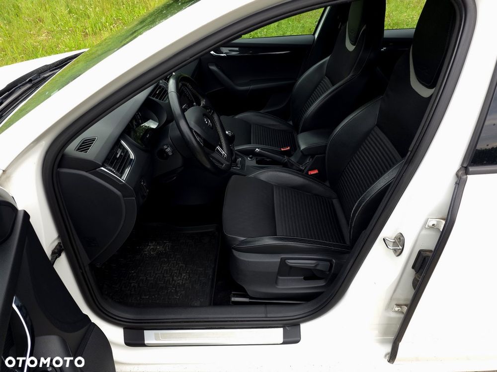 Skoda Octavia 2.0 TDI RS - 8