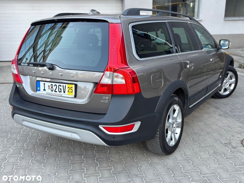 Volvo XC 70 D5 AWD Summum - 10