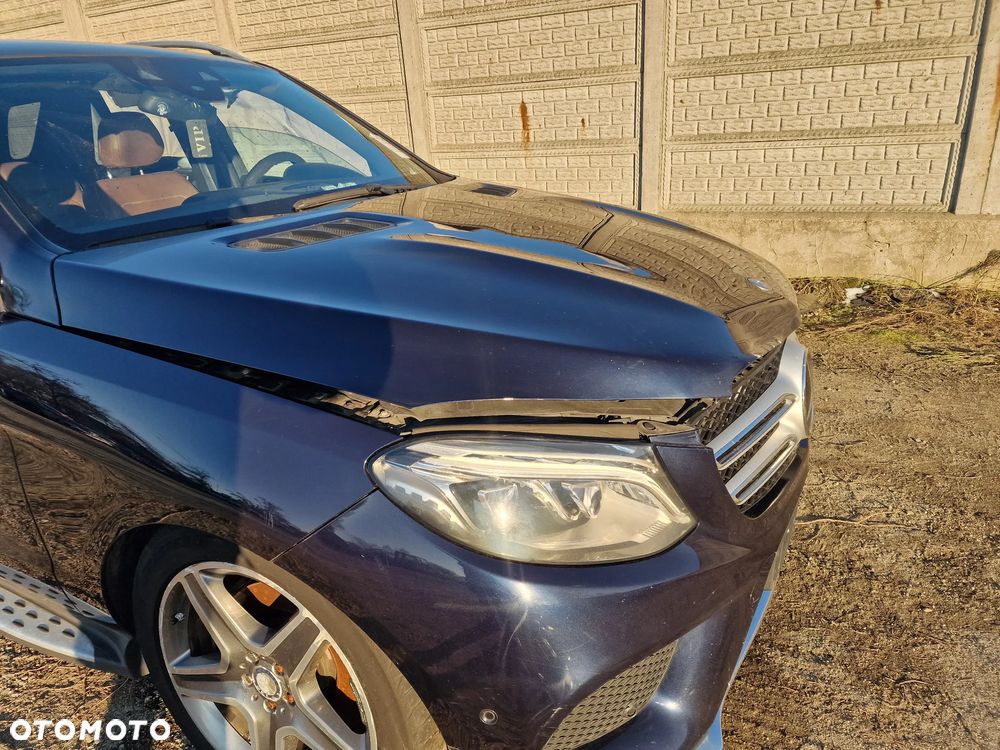 Mercedes-Benz GLE 350 d 4Matic 9G-TRONIC AMG Line - 20