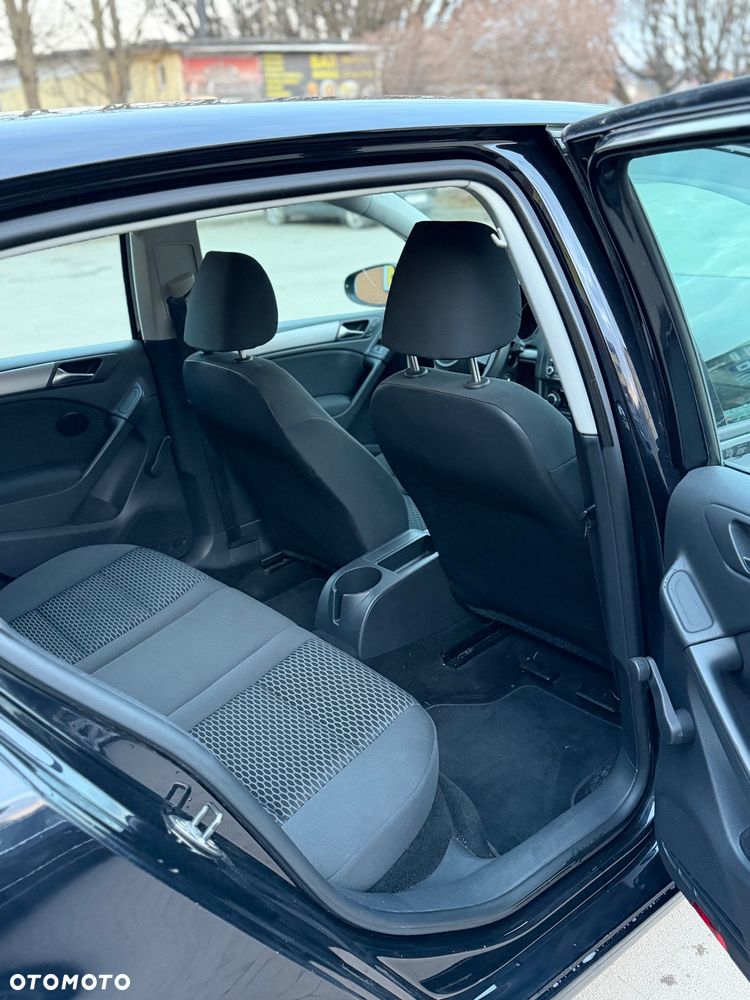 Volkswagen Golf - 13