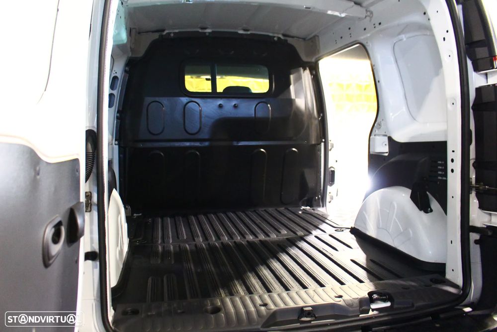 Renault KANGOO IVA DEDUTIVEL - 17