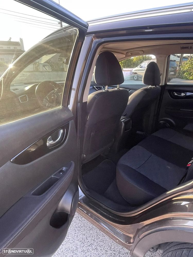 Nissan Qashqai +2 - 4