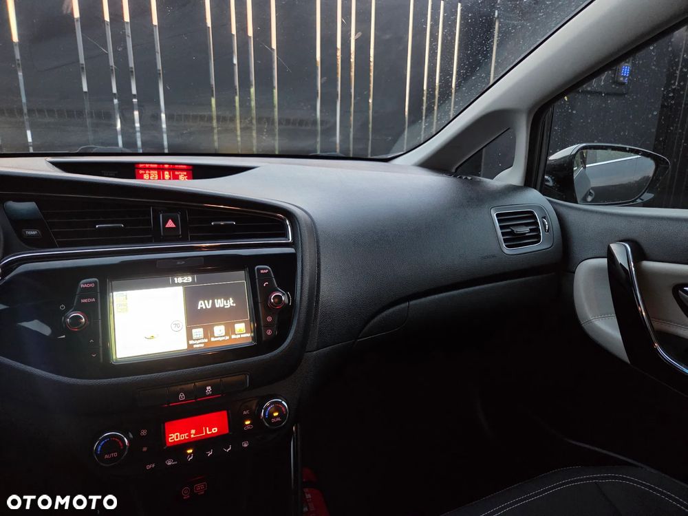 Kia Ceed - 20