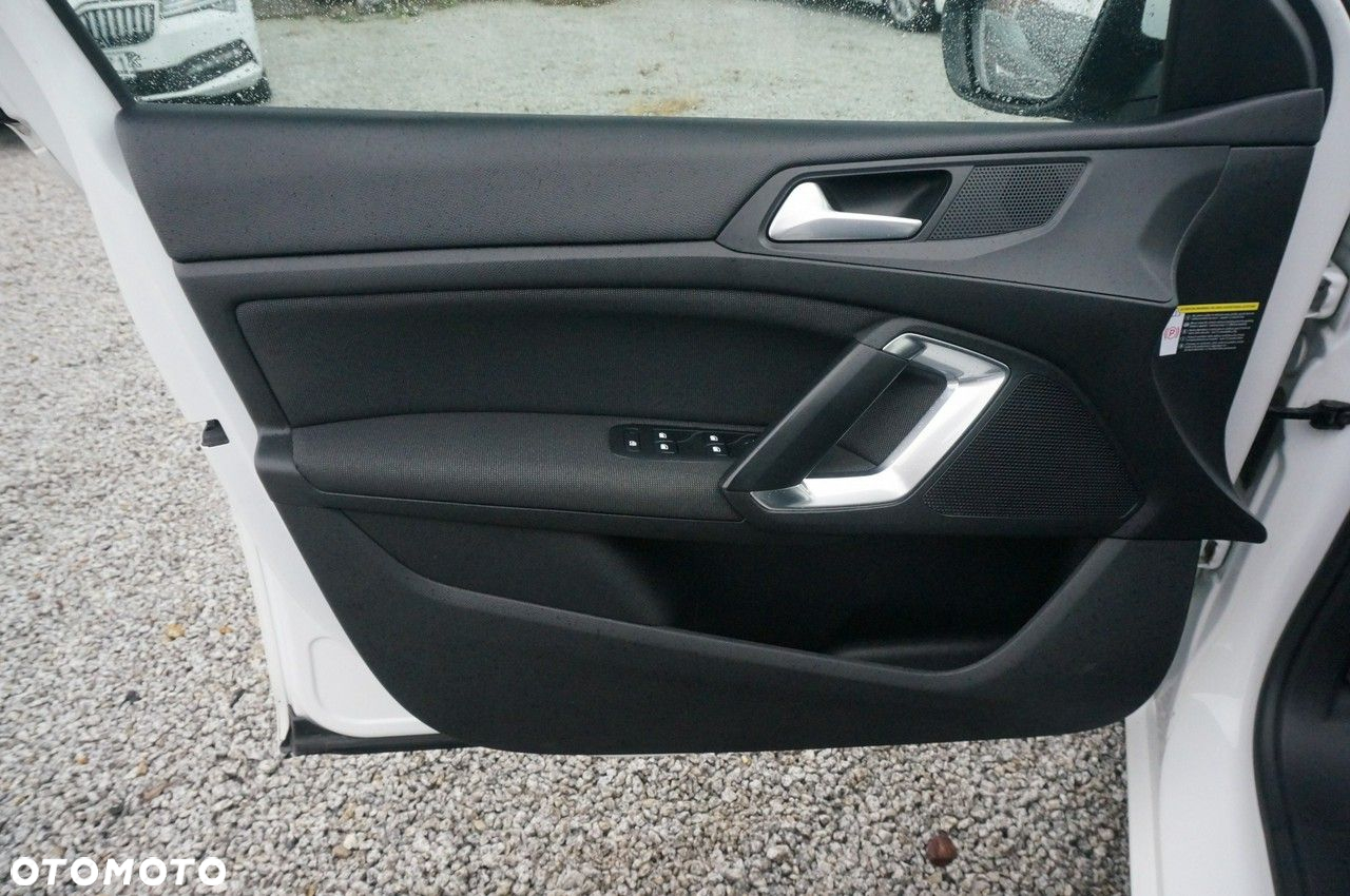 Peugeot 308 1.5 BlueHDi Allure Pack S&S EAT8 - 19