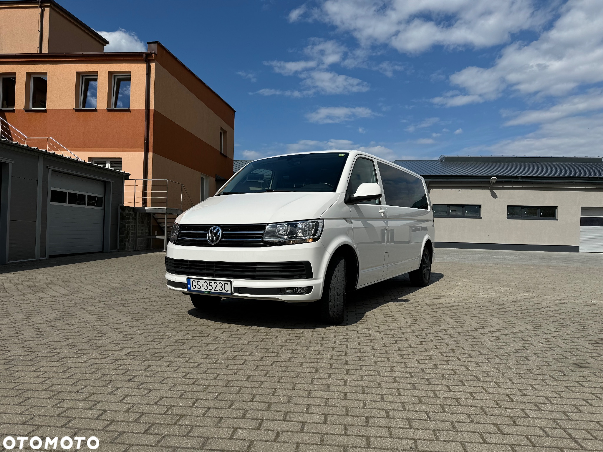 Volkswagen Caravelle 2.0 TDI L2 Comfortline - 3