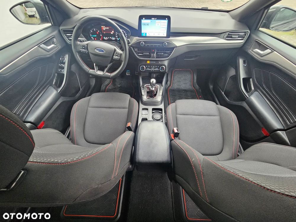 Ford Focus 1.5 TDCi DPF Start-Stopp-System ST-Line - 24