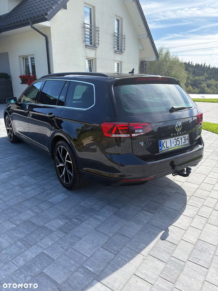 Volkswagen Passat 2022 photo 2