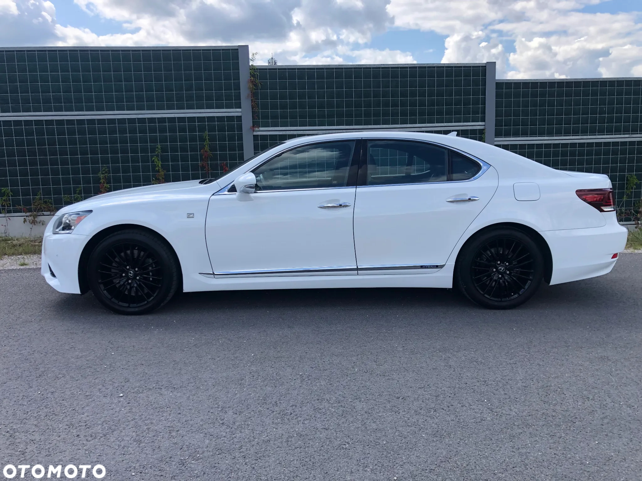 Lexus LS - 2