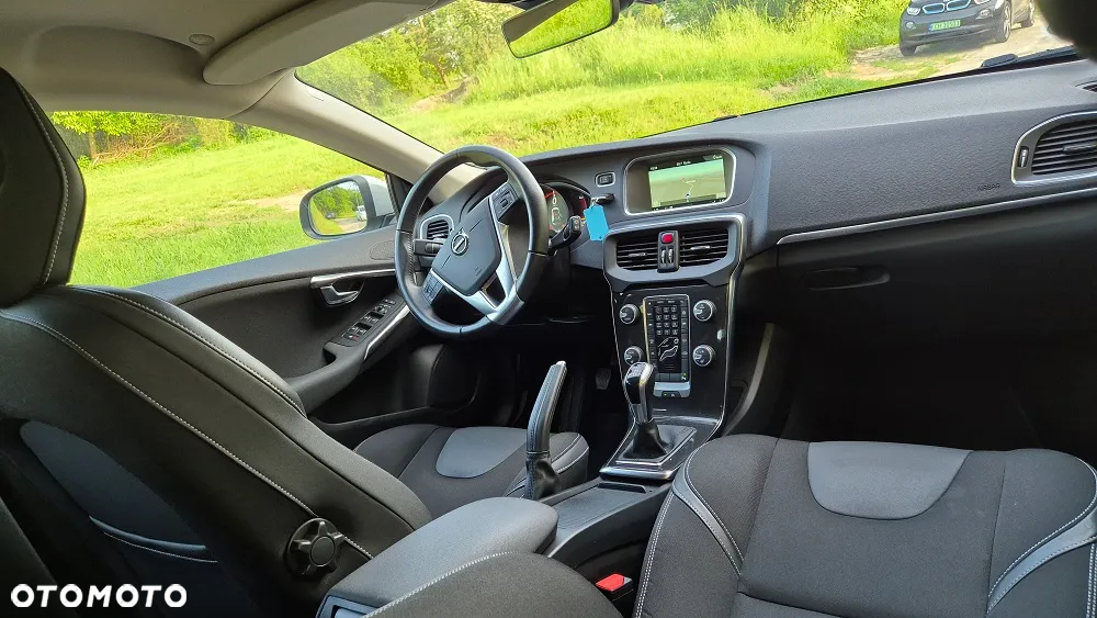 Volvo V40 D2 Momentum - 5