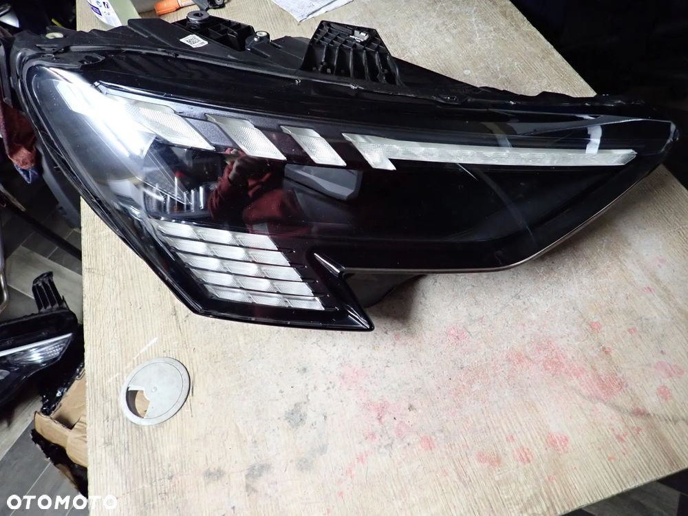 AUDI S3 8Y LAMPA PRAWY PRZÓD EUROPA 8Y0941036F - 2