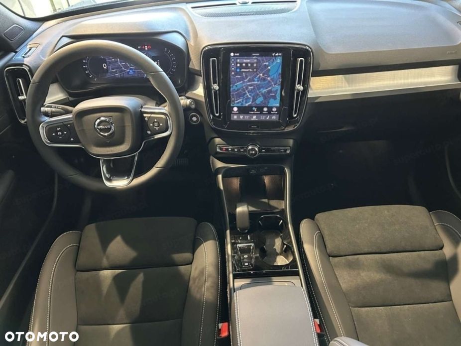 Volvo XC 40 B3 Ultra Dark - 9