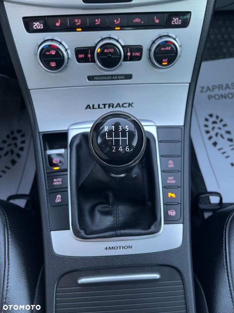 Volkswagen Passat Alltrack 2.0 TDI 4Motion BlueMotion Tec - 20