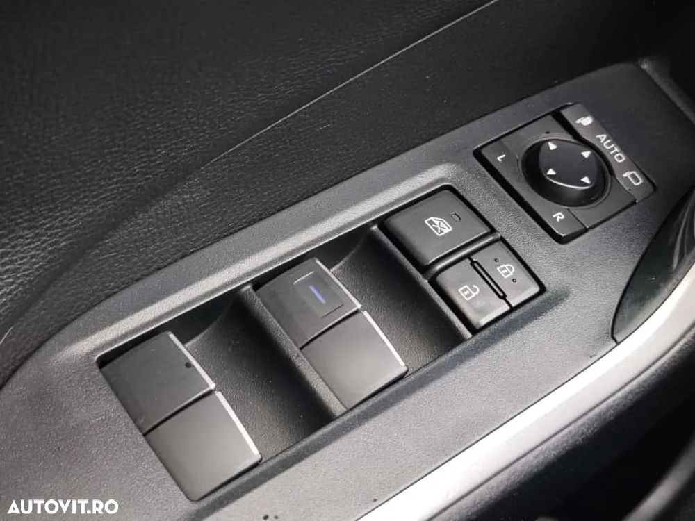 Toyota RAV4 2.5 4x4 Hybrid Lounge - 28