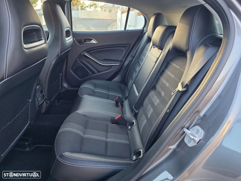 Mercedes-Benz GLA 180 d Urban - 5