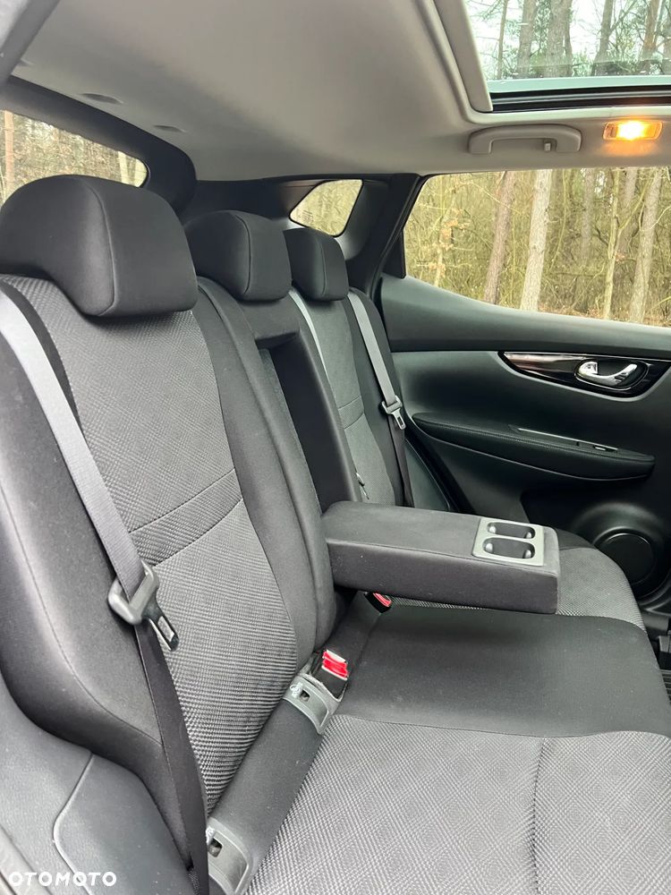 Nissan Qashqai 1.6 DIG-T N-Connecta - 12