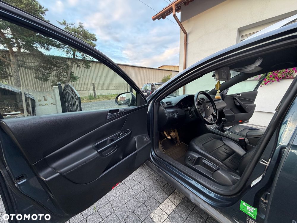 Volkswagen Passat 2.0 TDI DPF Comfortline - 12