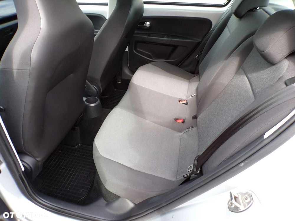 Volkswagen up! - 29